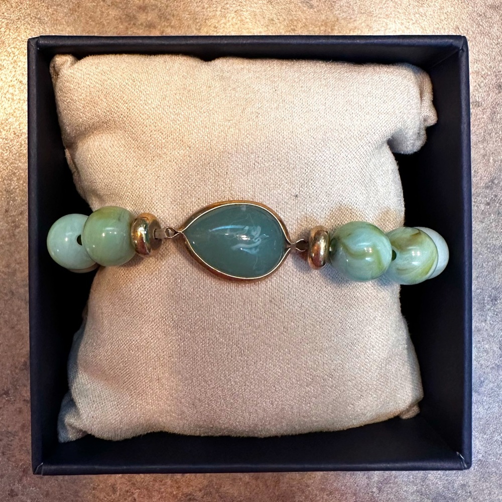Teal elastic bead bracelet